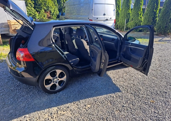 Volkswagen Golf cena 17000 przebieg: 245000, rok produkcji 2006 z Bielawa małe 67